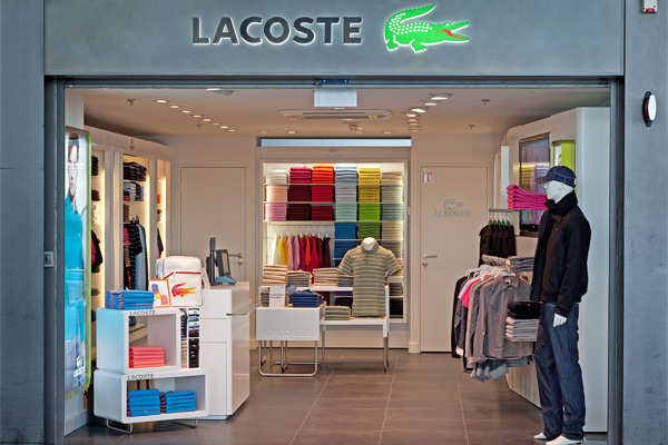 magasin lacoste femme